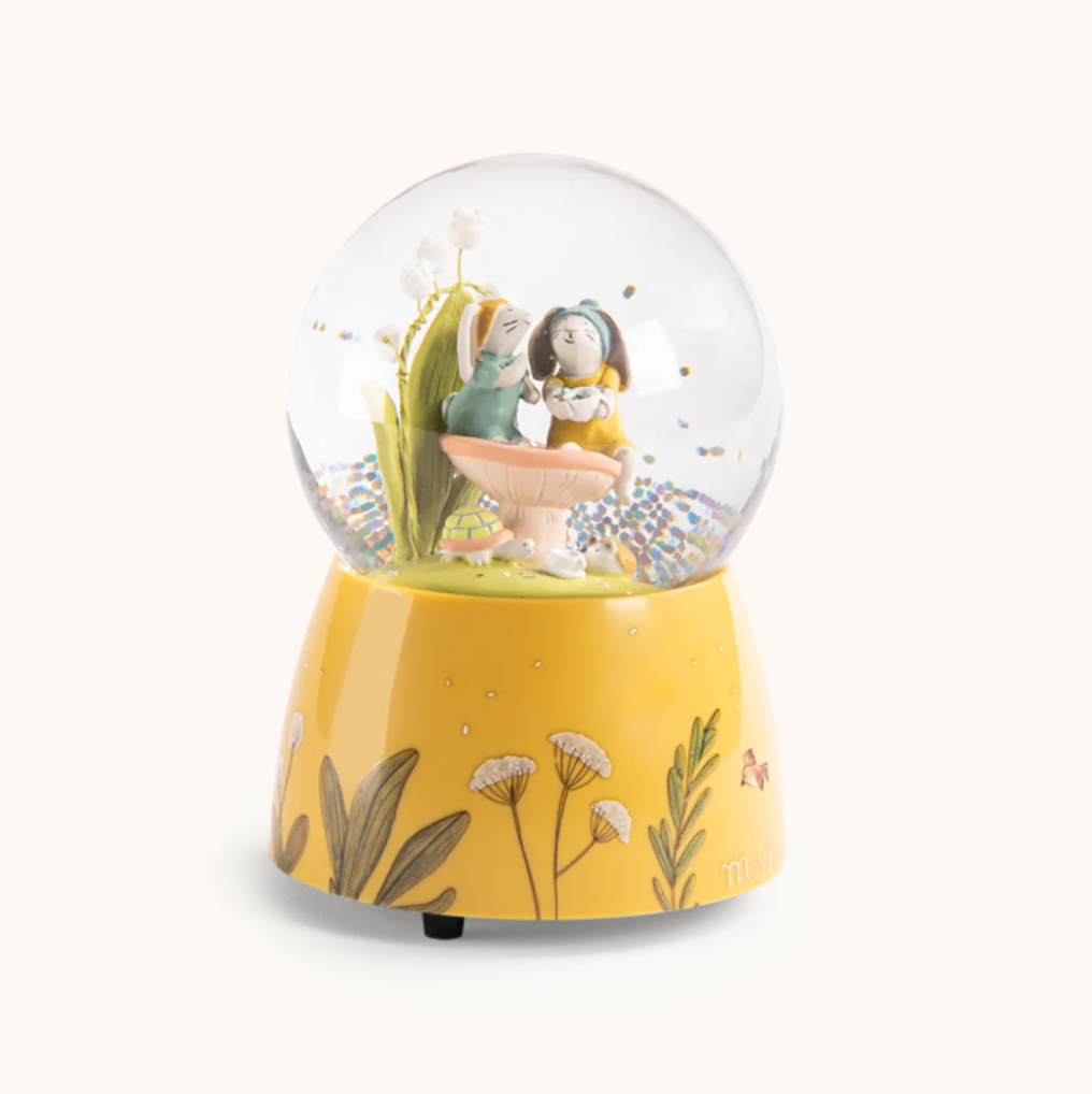 Musical snow globe - Three Little Rabbits
