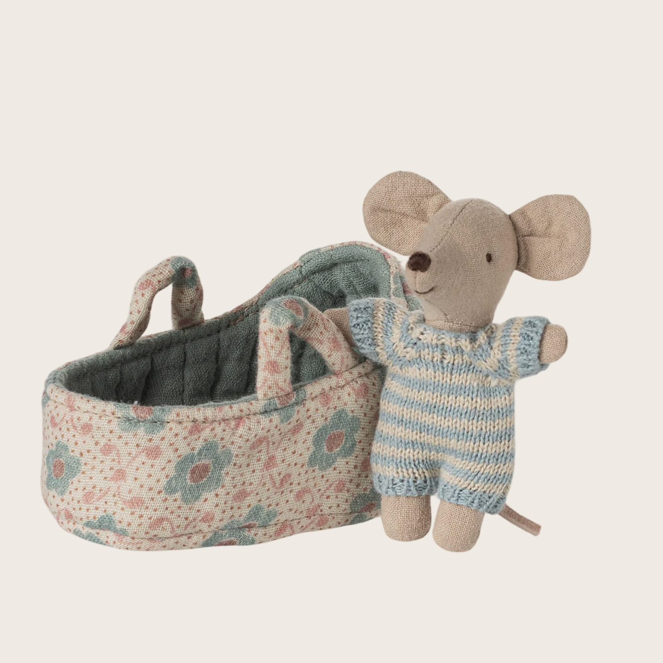 Product page of a toy mouse in a carrycot on a website with 'Maileg' branding.
