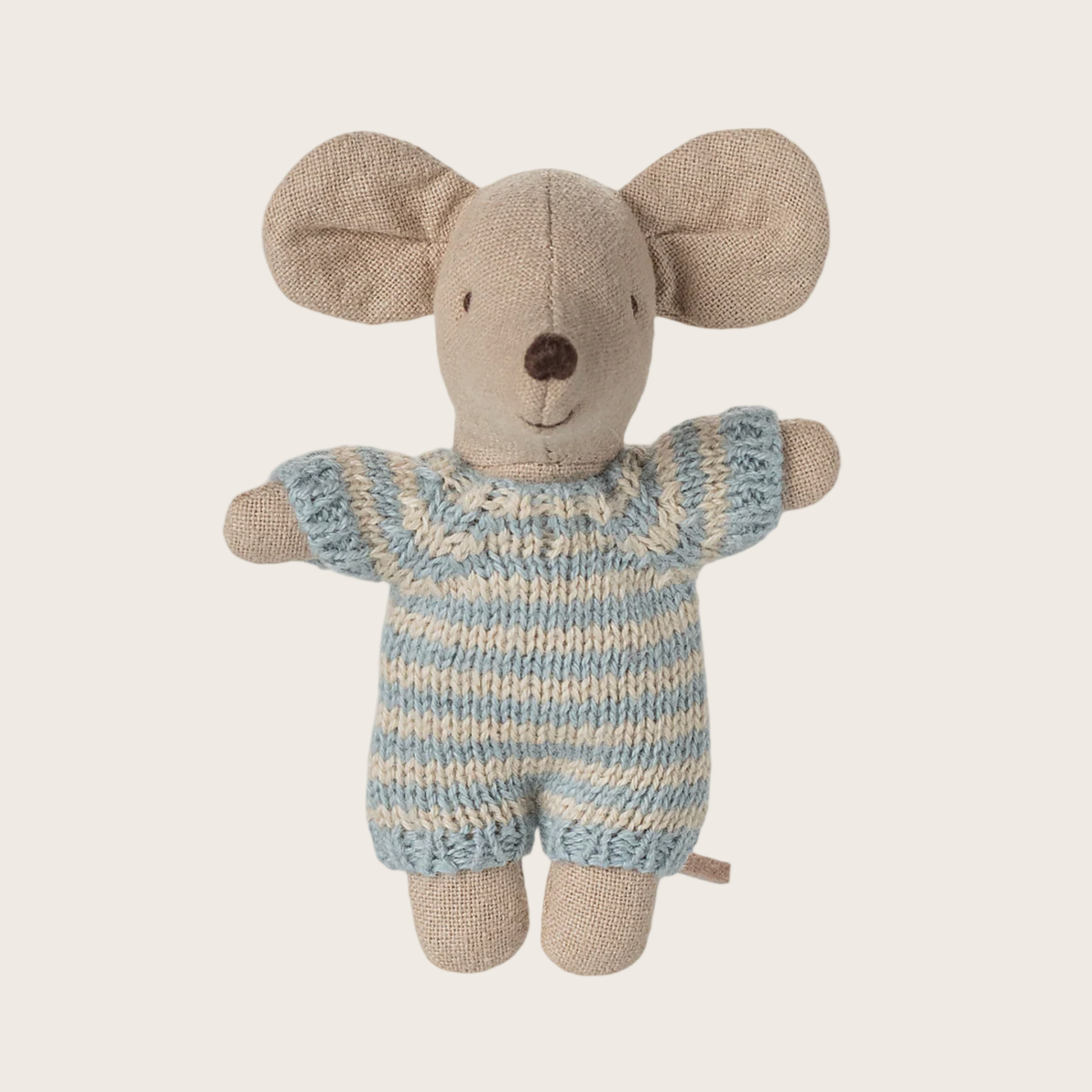 Toy mouse in a knitted outfit 
