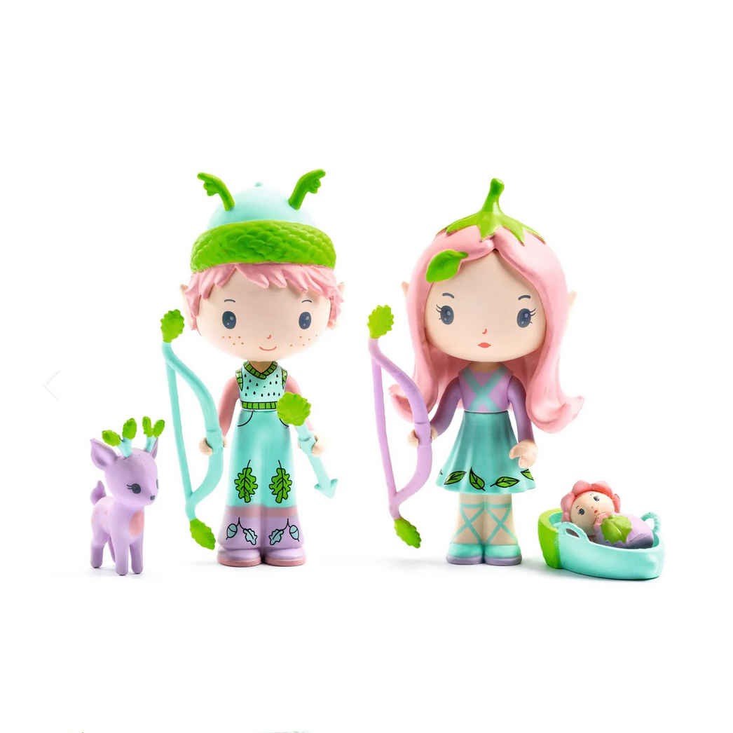 Toy figures with green hair and outfits on a white background, with 'Djeco' branding.