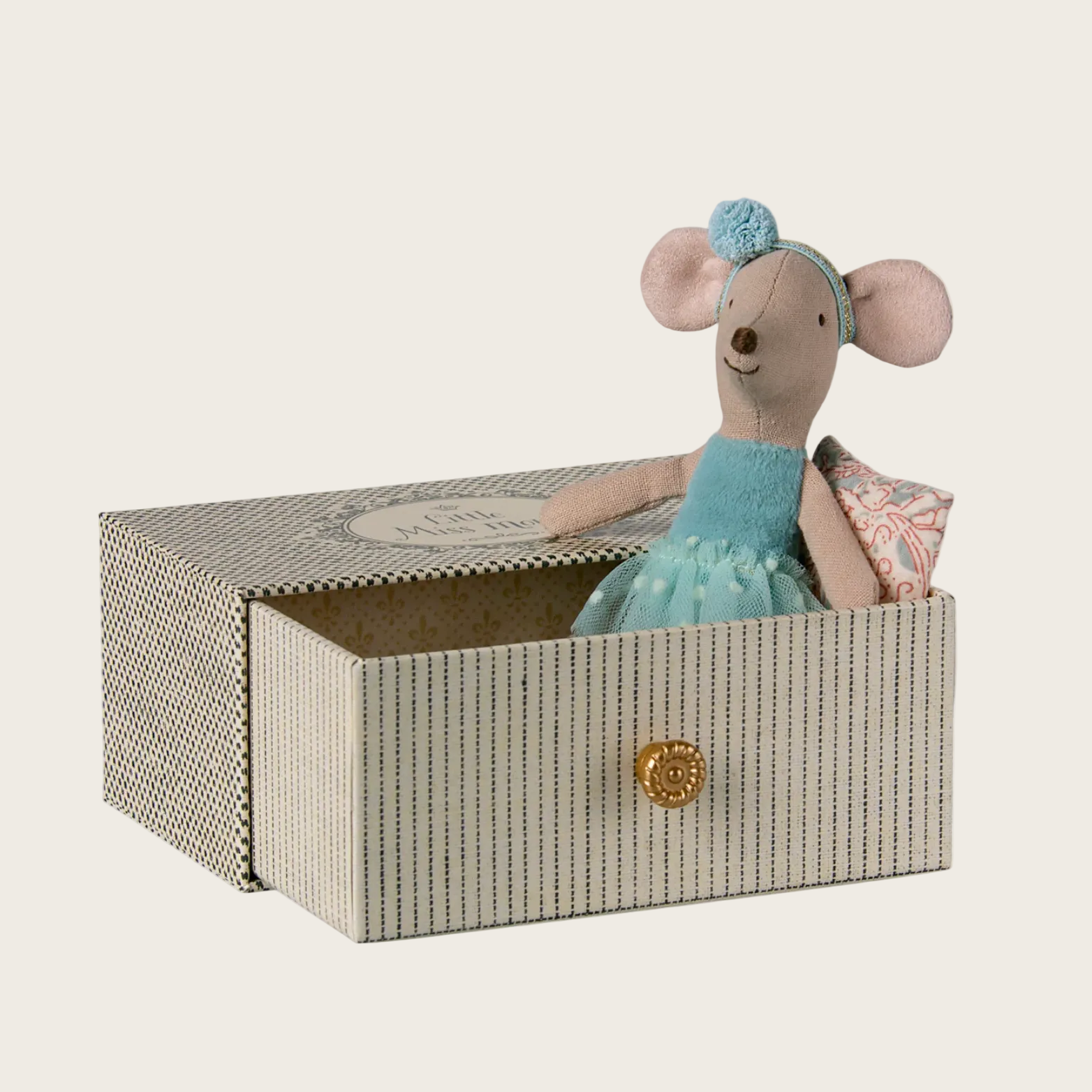 Toy mouse in a decorative box 