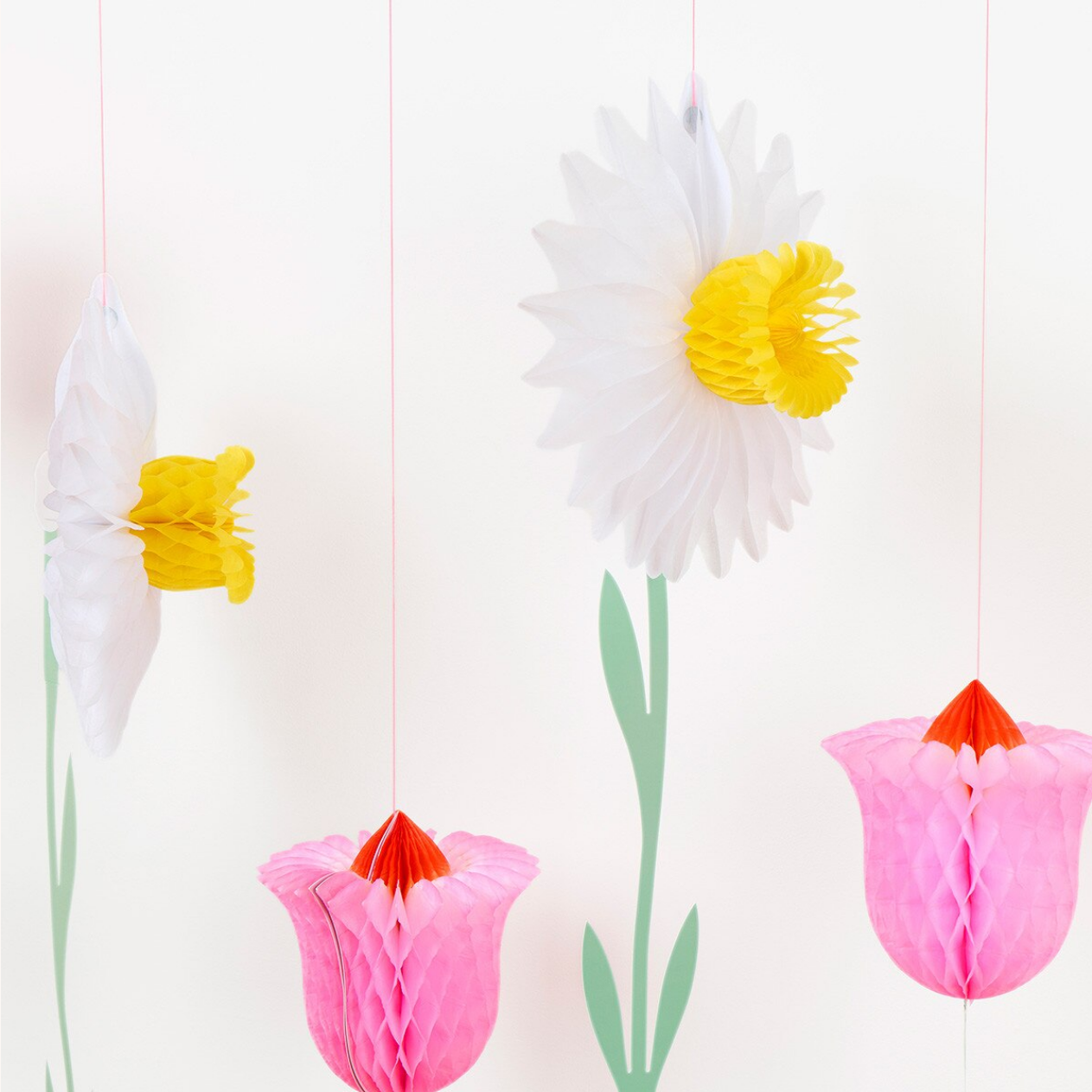 Honeycomb Flower Decorations (x6)