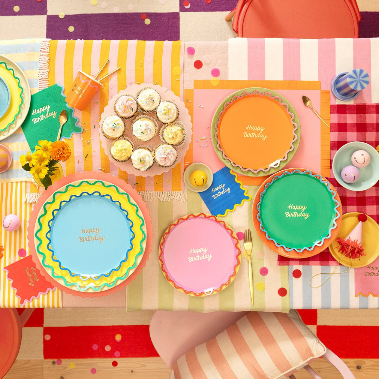 Wiggle Edge Dinner Plates (x8)