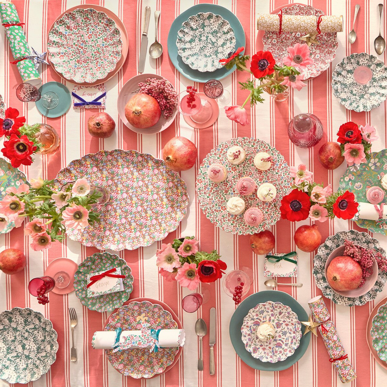Meri Meri x Liberty Red & Green Reusable Large Plates (x6)