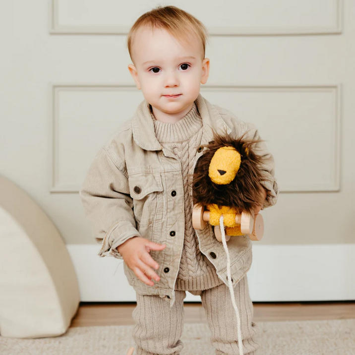 Leo // Pull-Along Toy