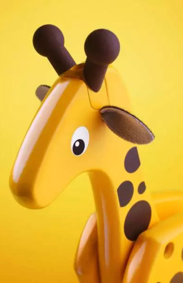 Pull Along Giraffe