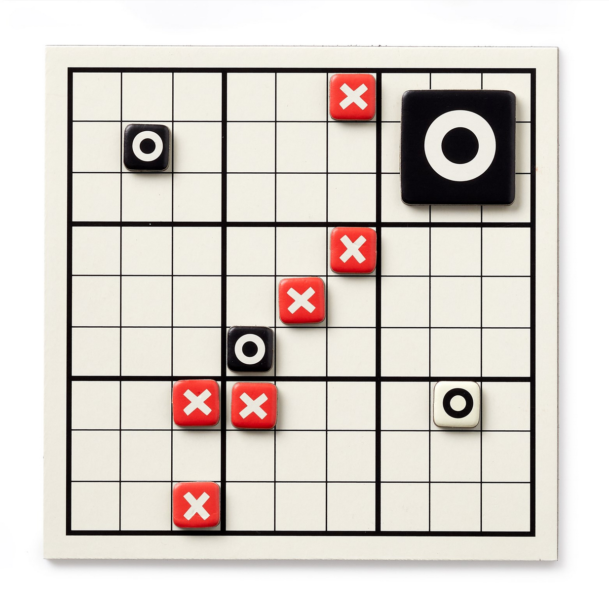 Grid game board with red 'X' markers, black 'O' markers, and a white background