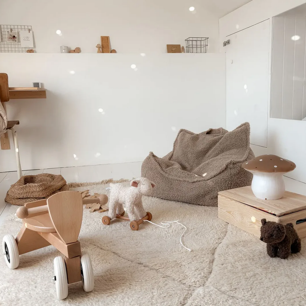 WOODEN SIT AND RIDE