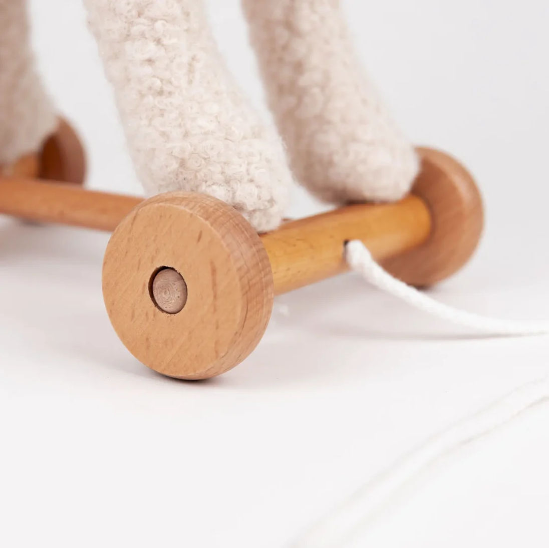Pull-Along Mary Lamb
