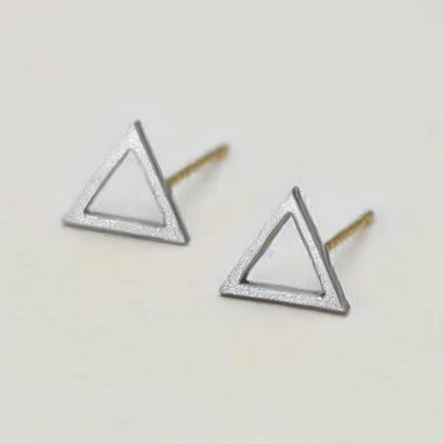 Geo Triangle Stud