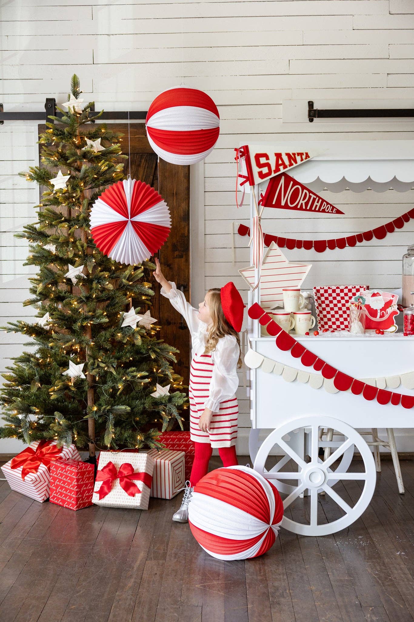 Red and Cream Accordion Paper Lanterns (3pk)
