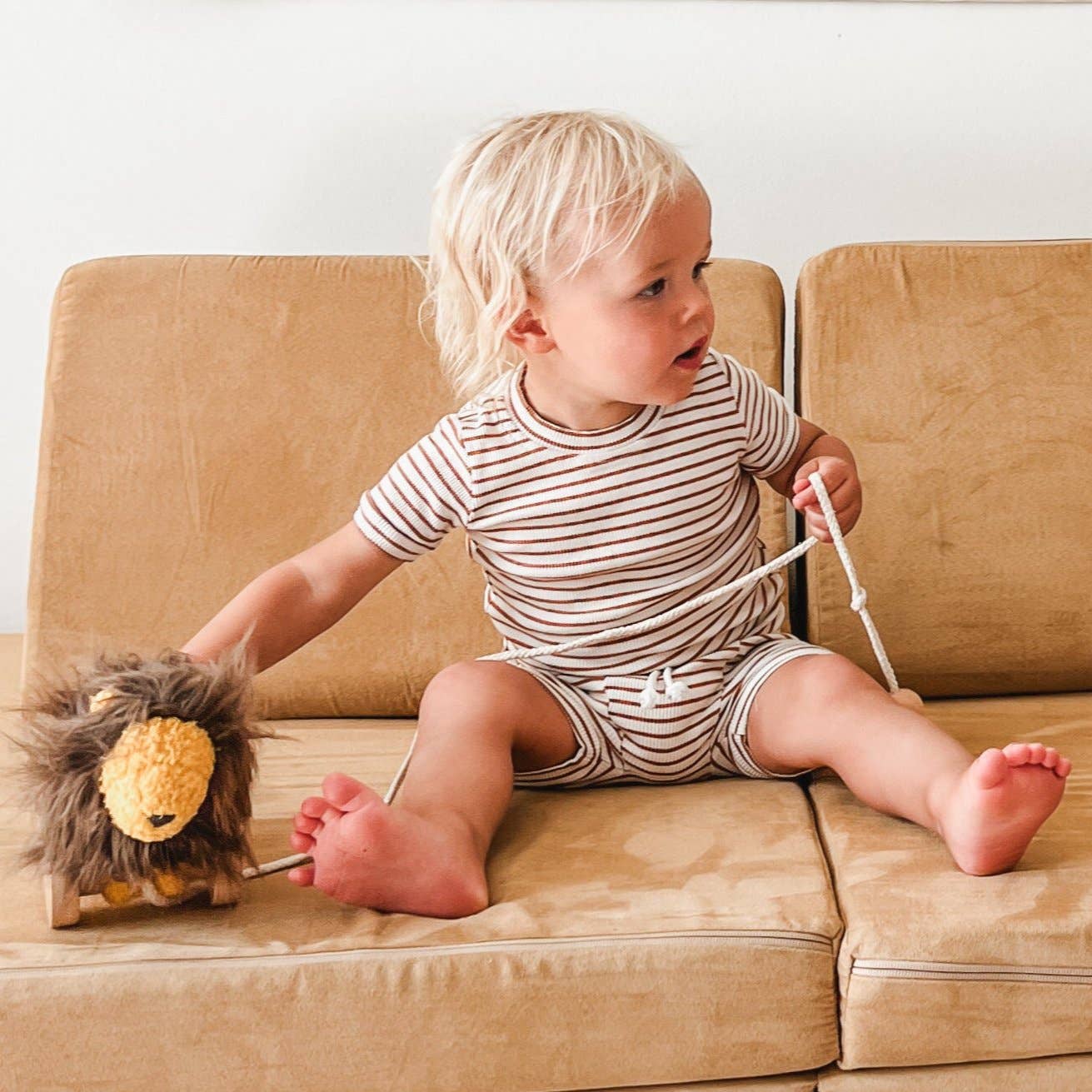 Leo // Pull-Along Toy