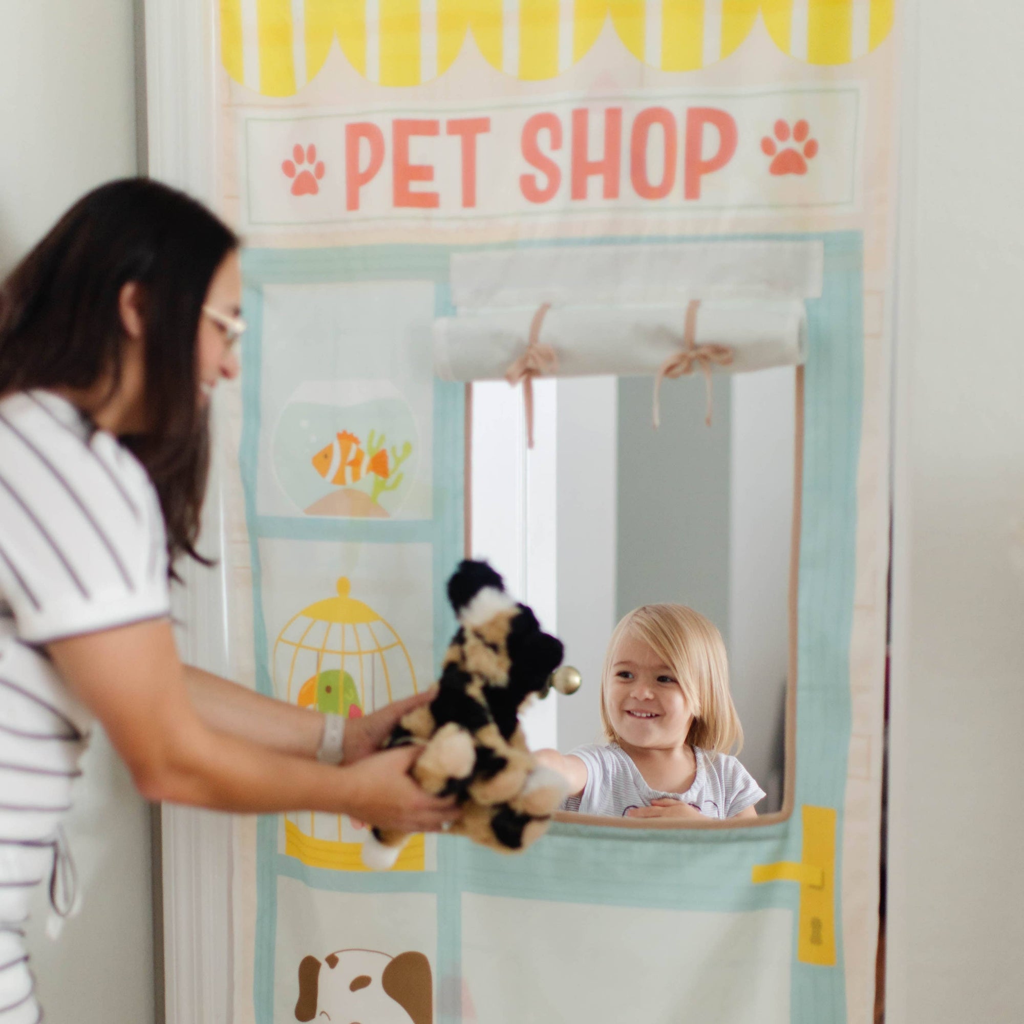 Pretend Play Set -  Pet Shop & Groomer Storefront