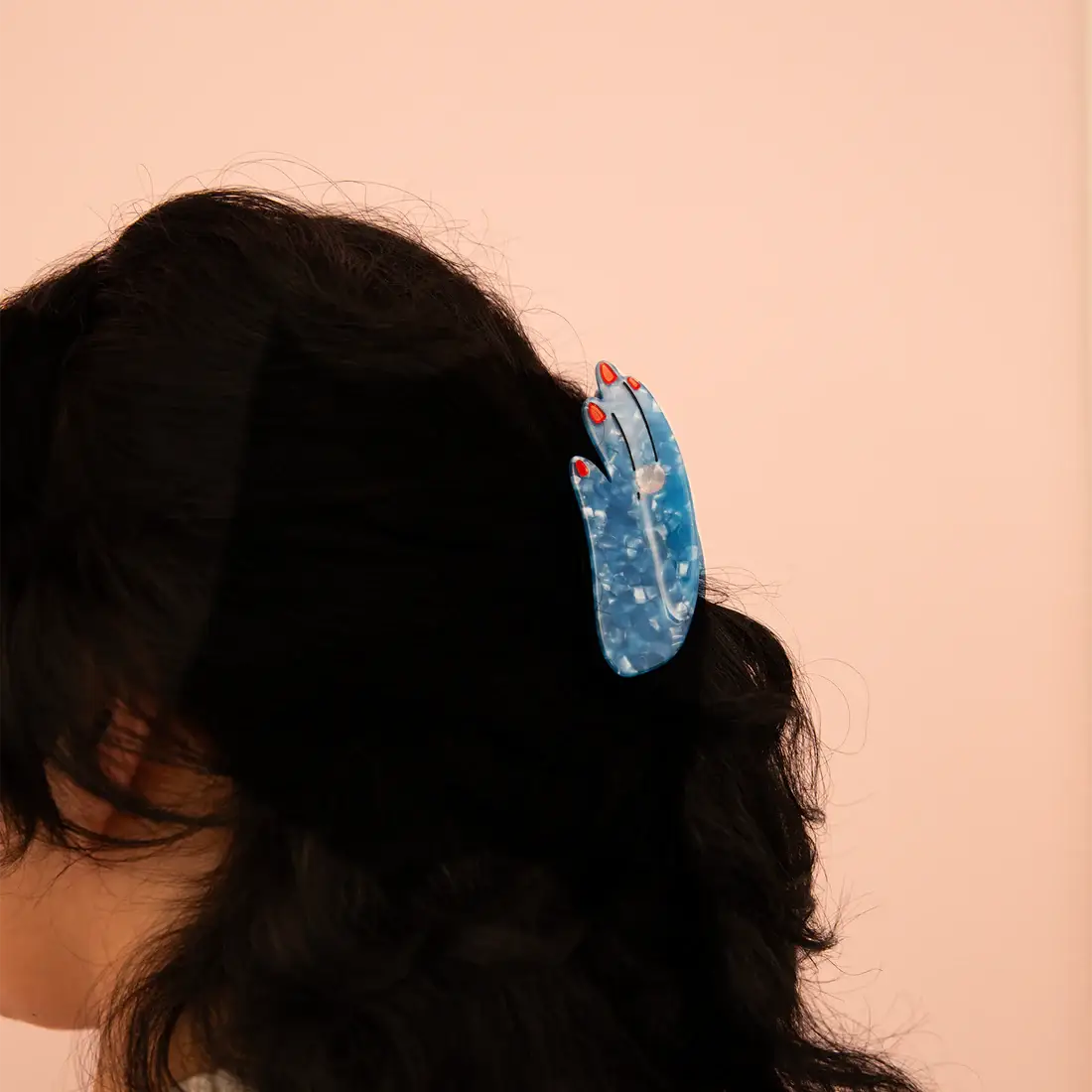 HANDS ON HAIR CLAW by Carolyn Suzuki