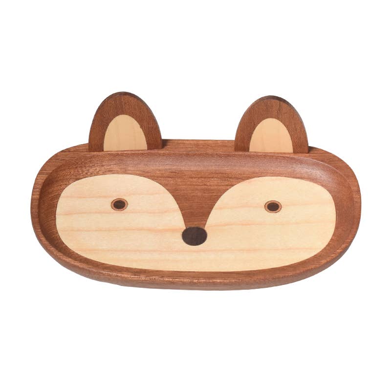 Wooden plate shaped like a fox face on a white background