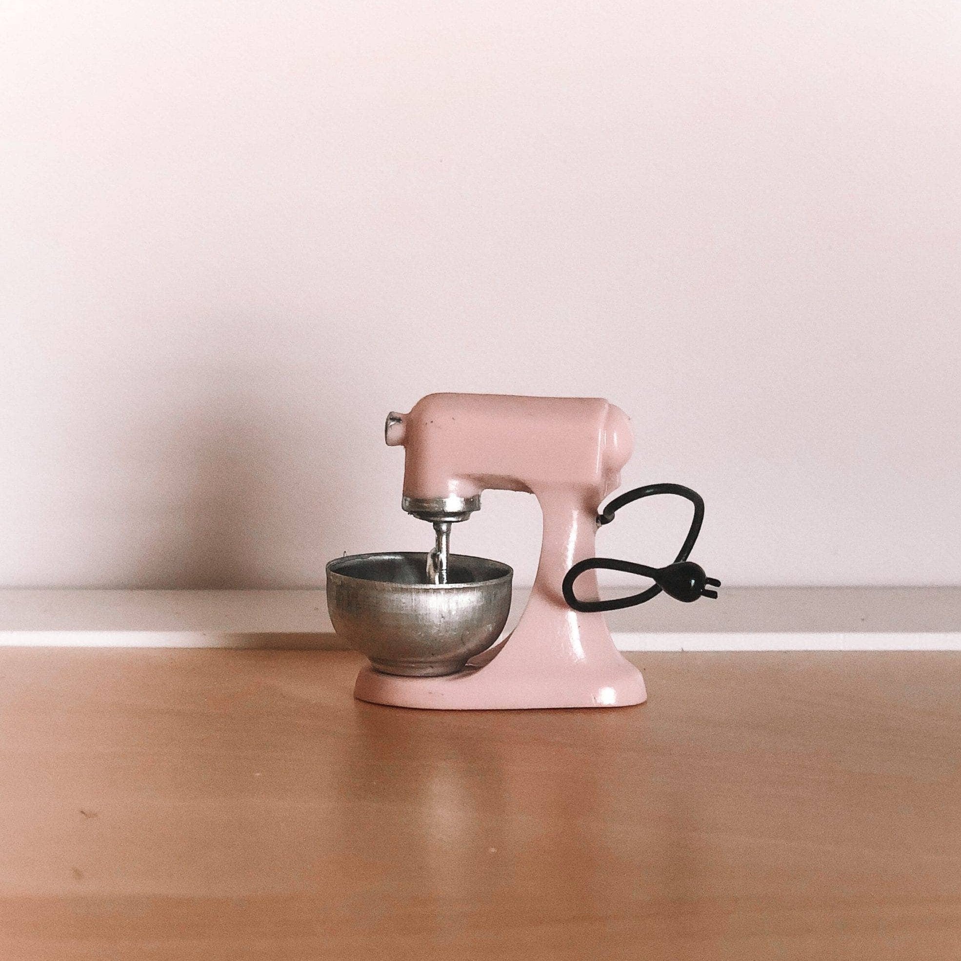 Dollhouse Kitchen Stand Mixer - Pink