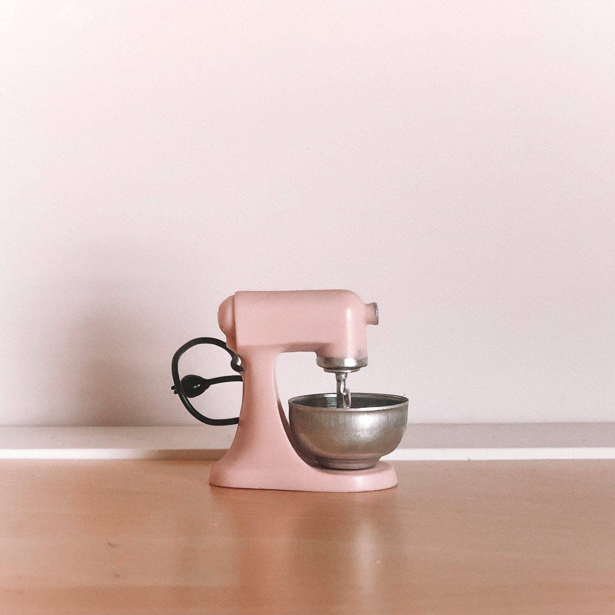 Dollhouse Kitchen Stand Mixer - Pink