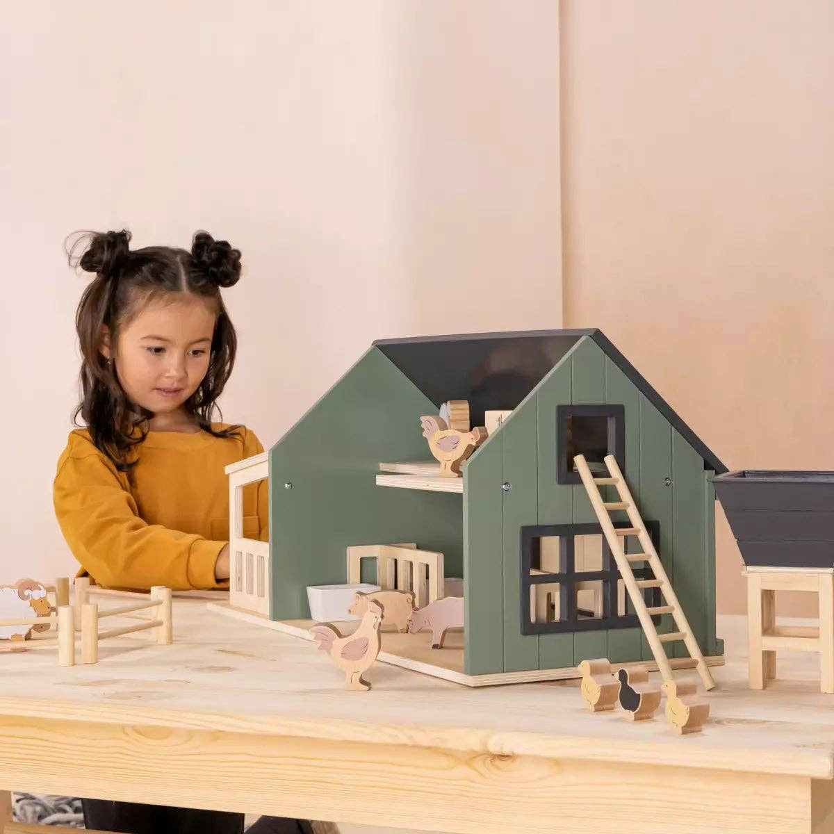 Wooden Farm & Accessories Set