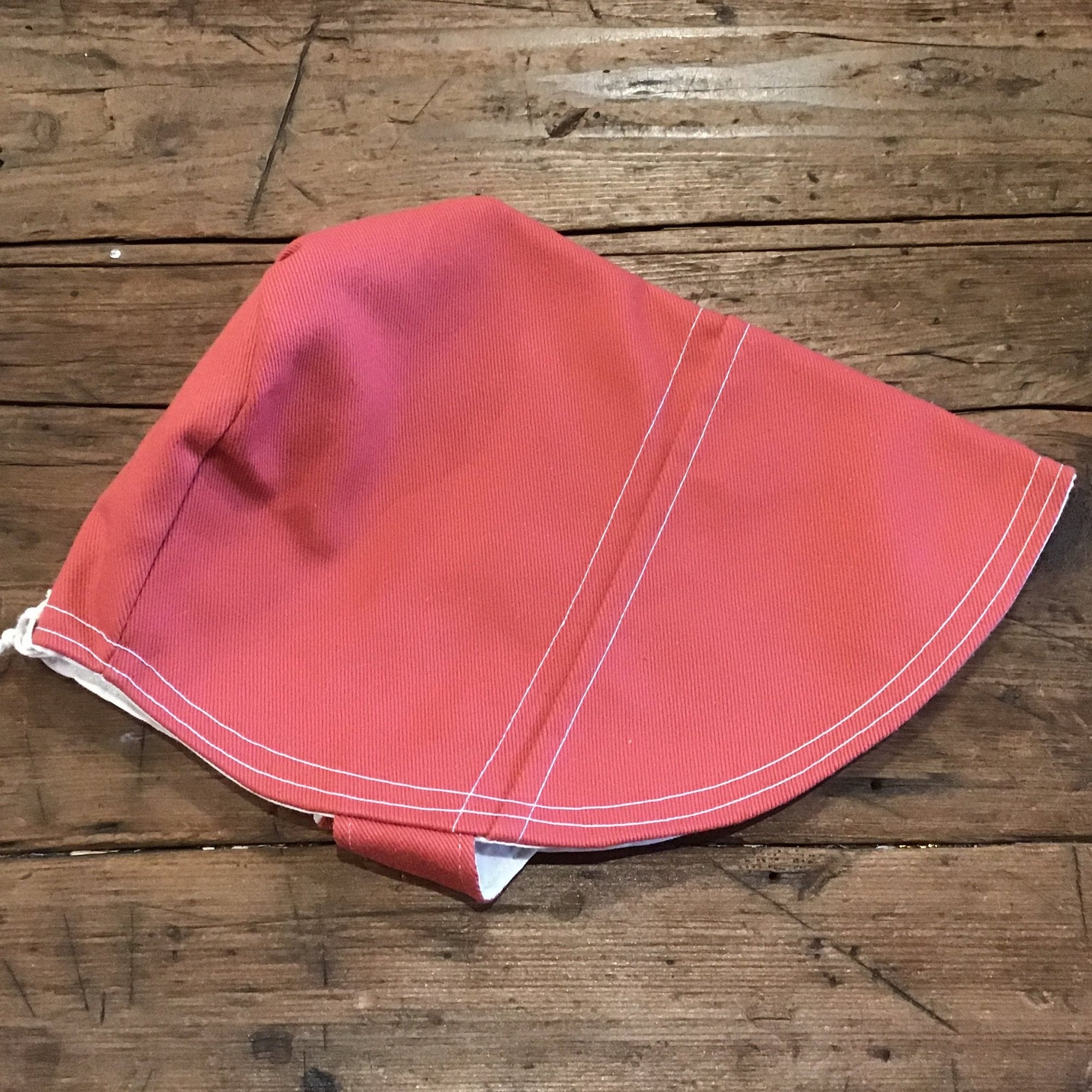 red sun bonnet