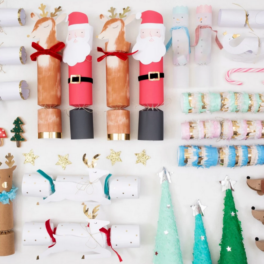 Christmas Character Large Crackers (6pk)