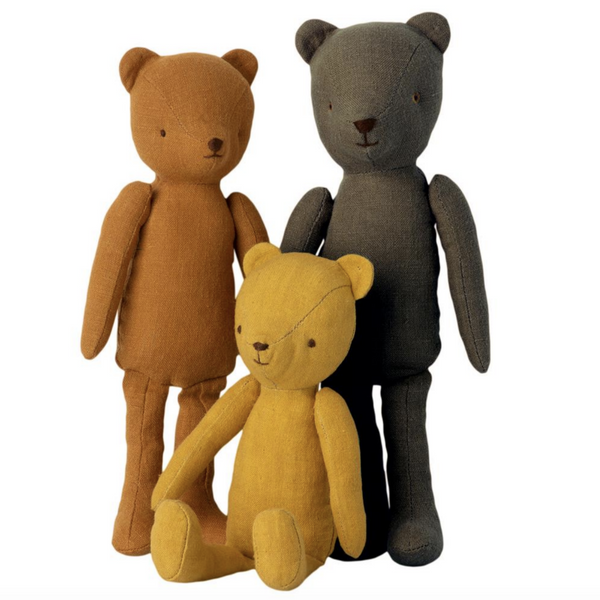 brown bear with black bear and yellow bear