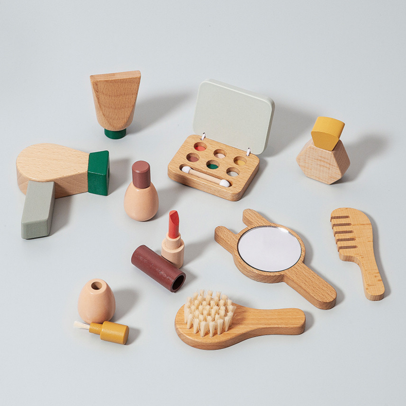 Wooden Make Up Set