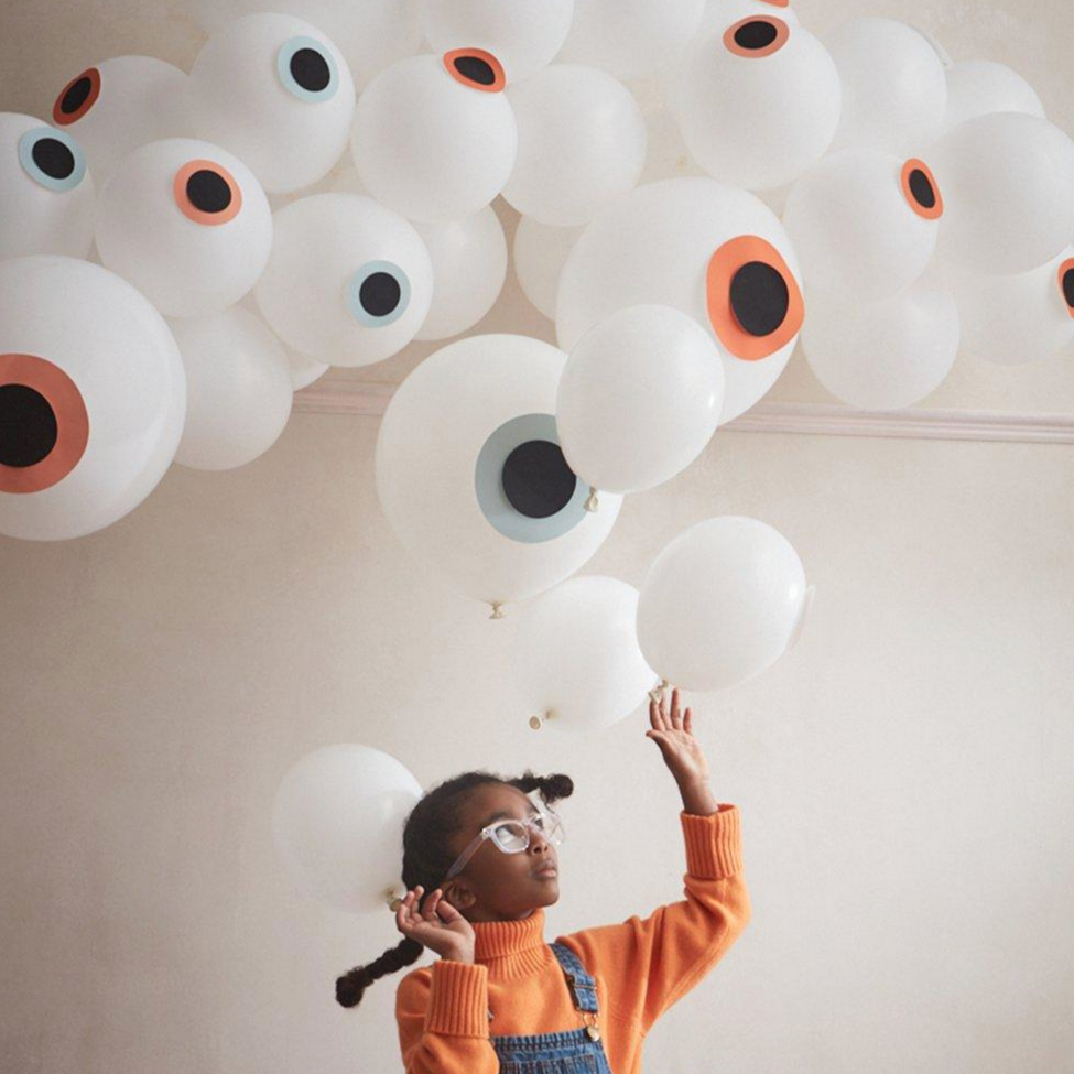 Eye Ball Balloon Garland