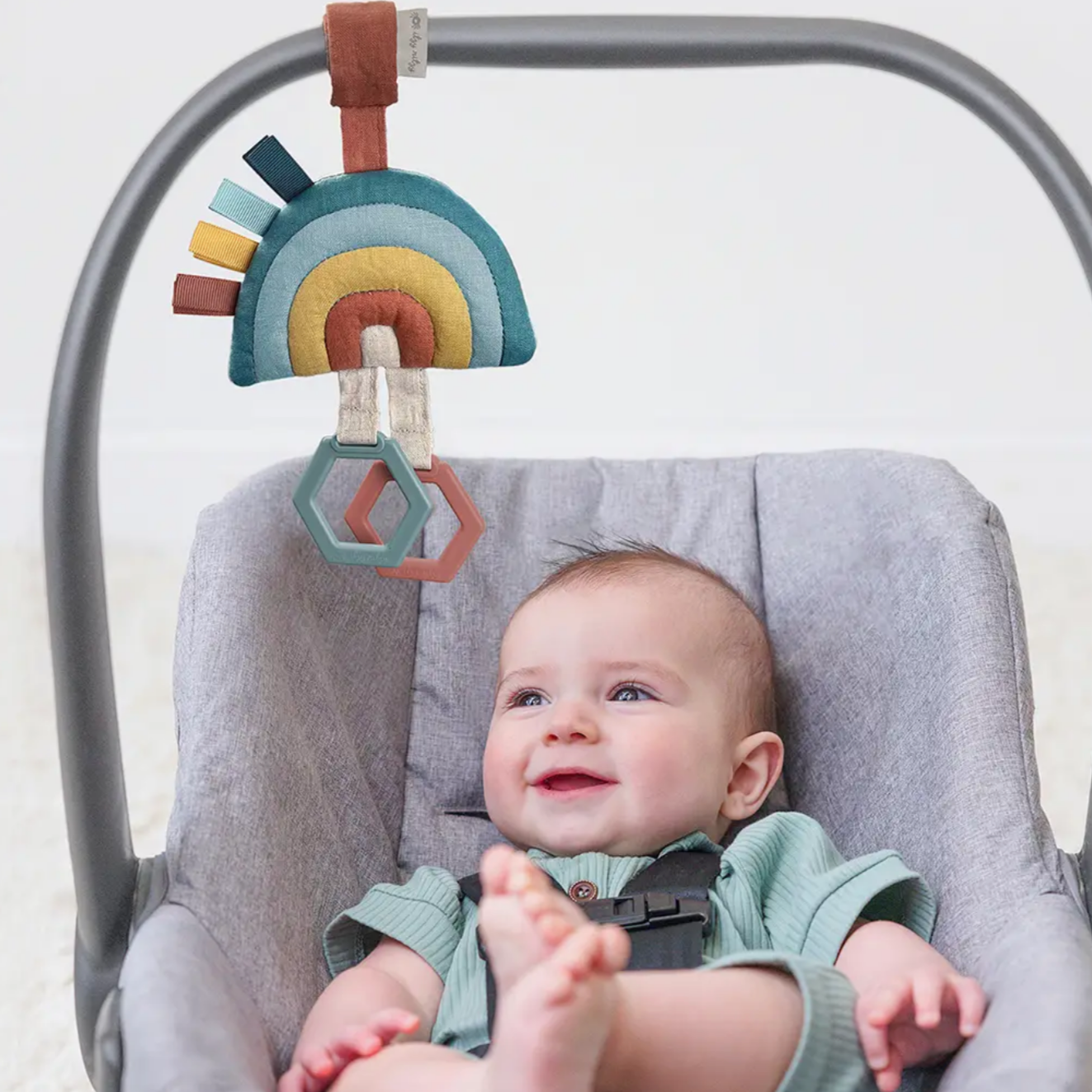 Rainbow Attachable Travel Toy Teether