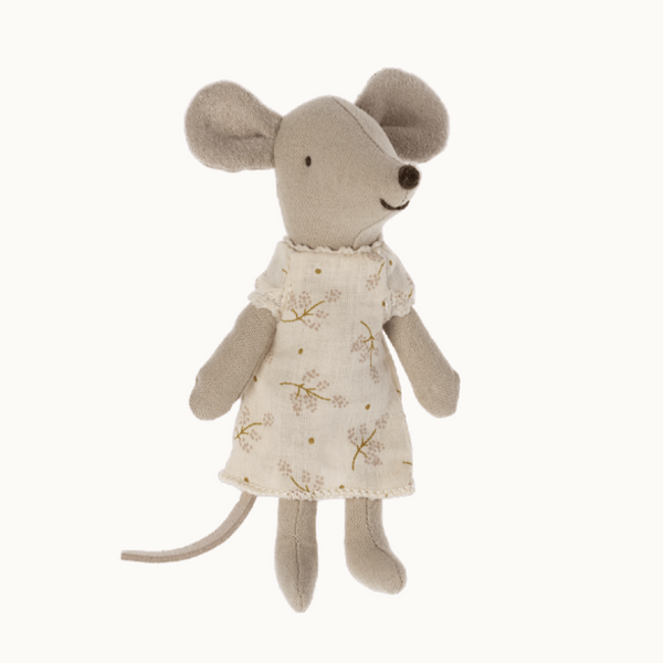 Nightgown for Little Sister Mouse