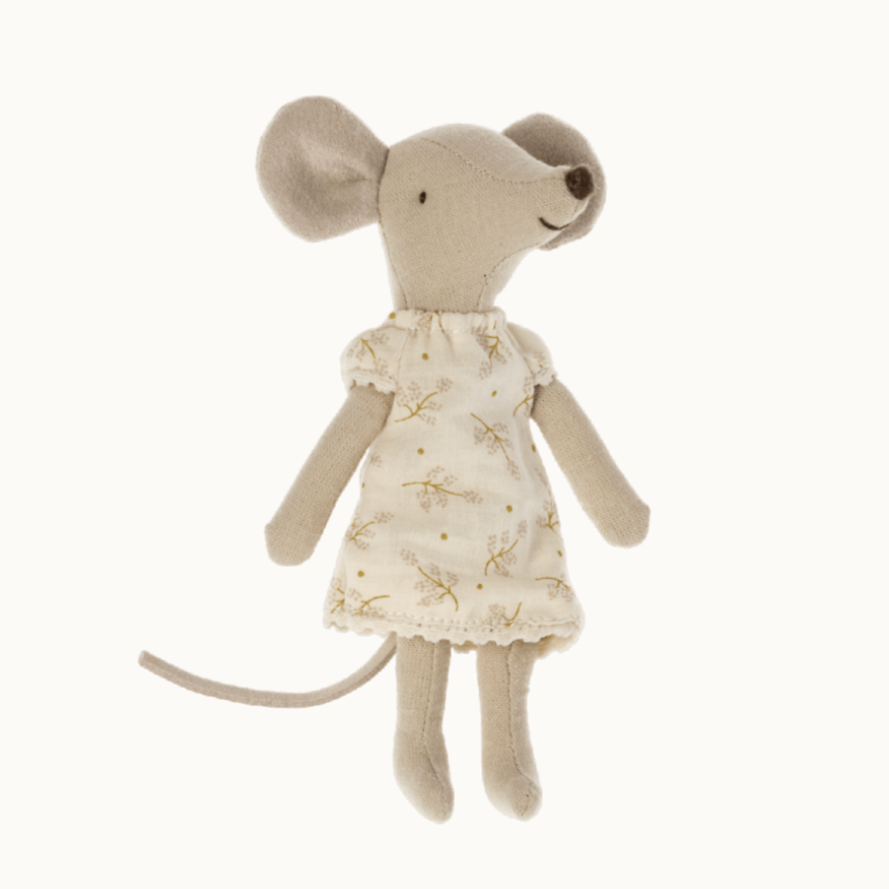 Nightgown for Big Sister Mouse