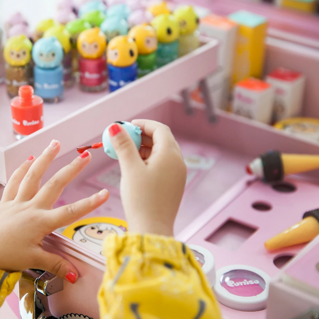 Glitter Nail Polish -Red Spot