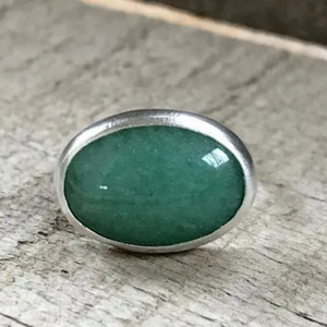 Elegant Oval Emerald Green Aventurine Sterling Silver Ring