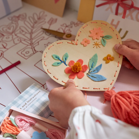 Heart Embroidery Kit (8-12yrs)
