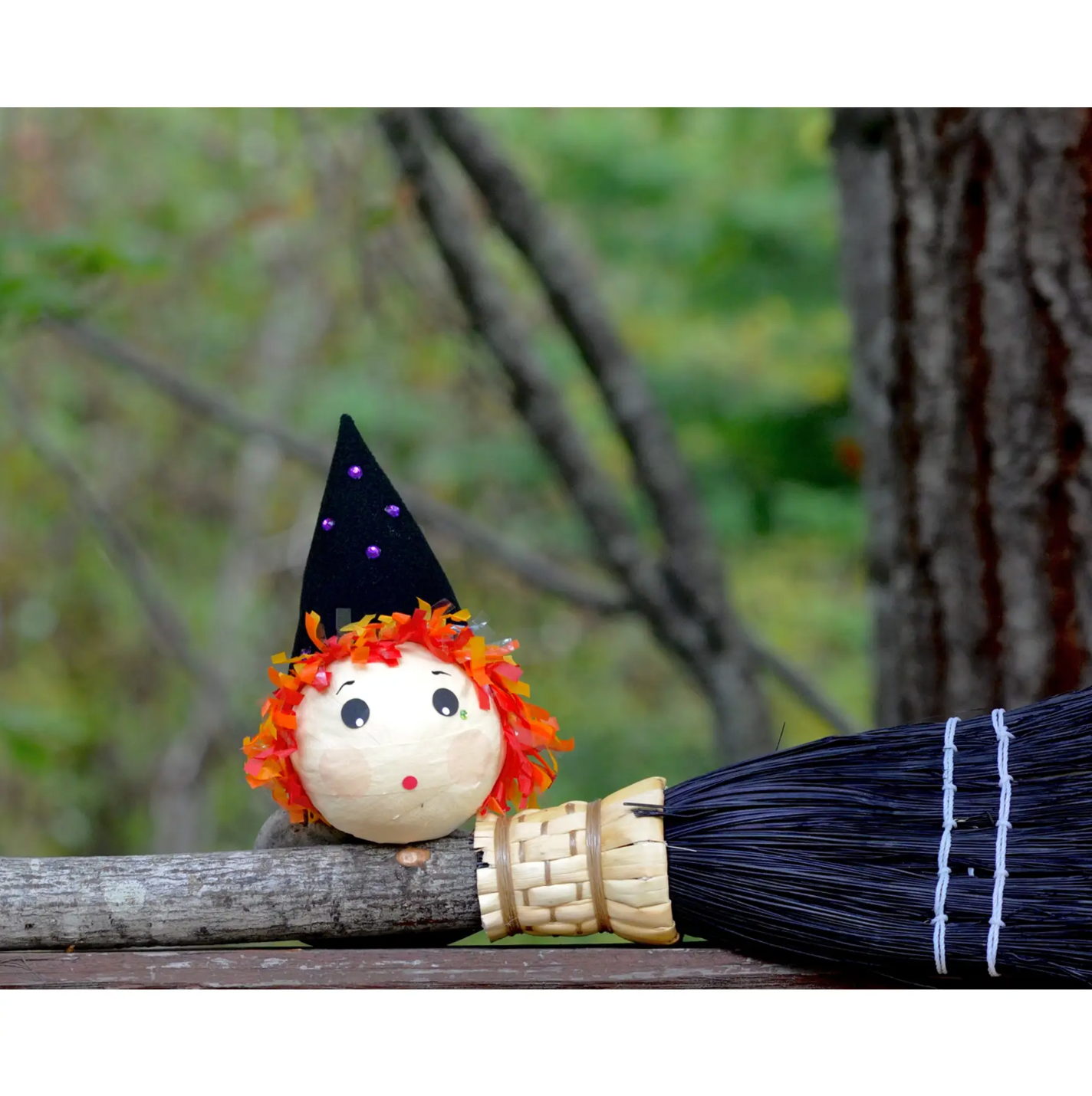 Deluxe Surprize Ball Witch 4"