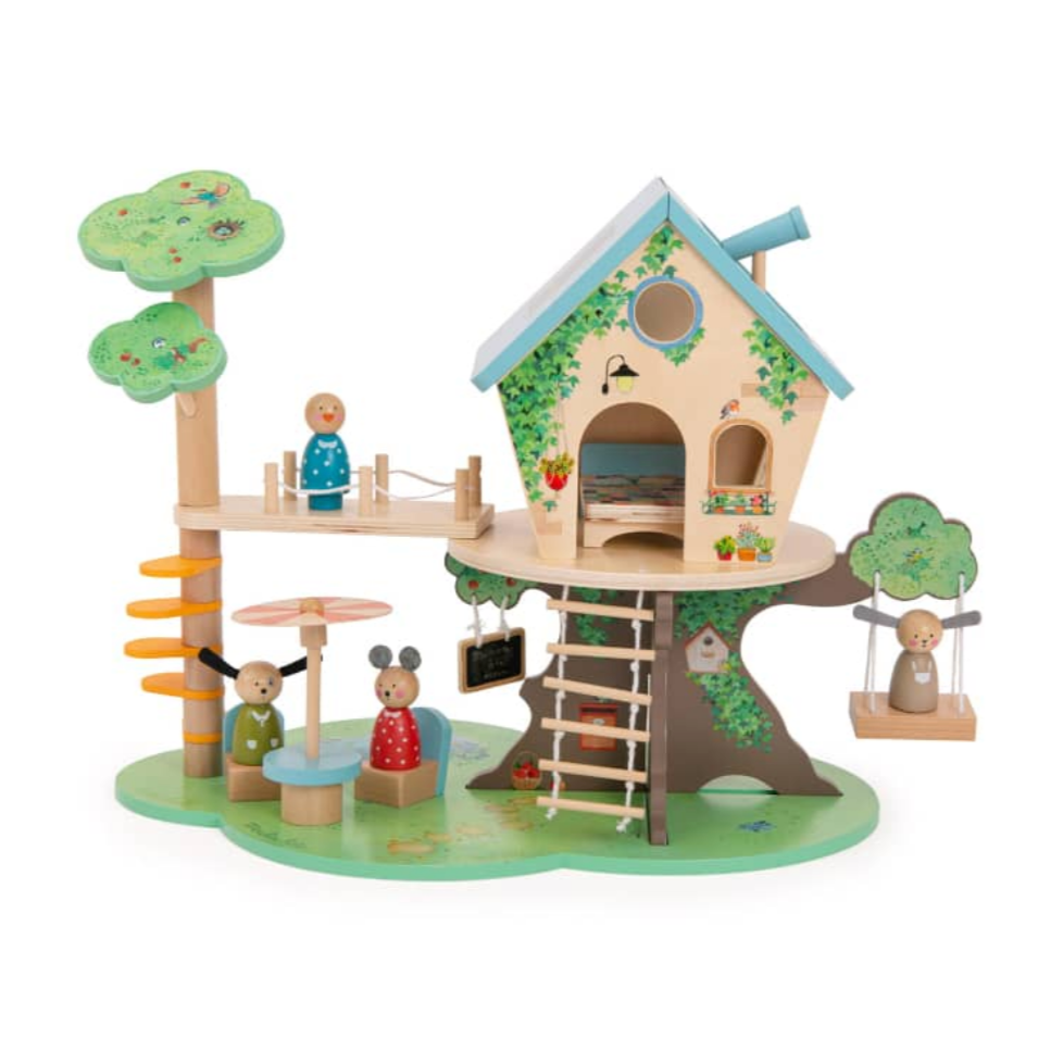 Wooden Tree House for The Big Family