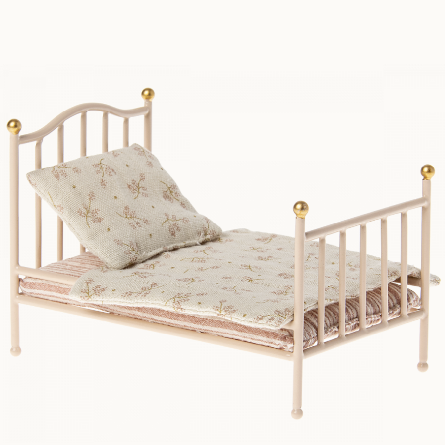 Vintage Bed for Mouse - rose