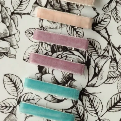 LESS IS MORE IV - set of 8 hair clips