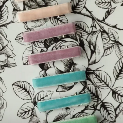 LESS IS MORE IV - set of 8 hair clips