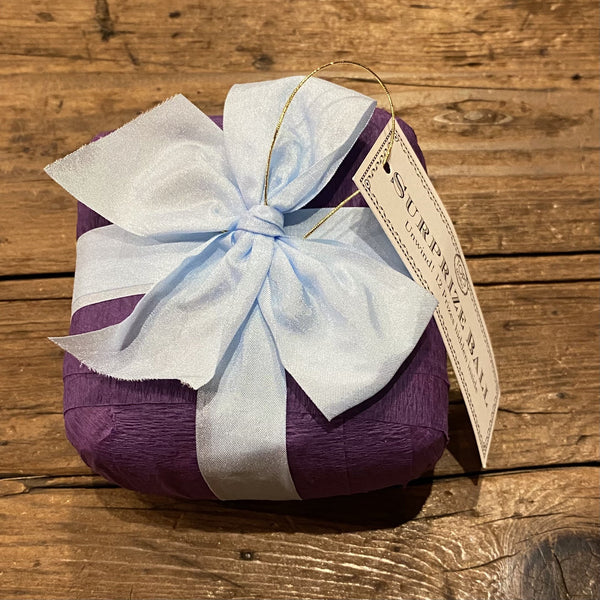 Deluxe Surprize Ball Gift Box Brite