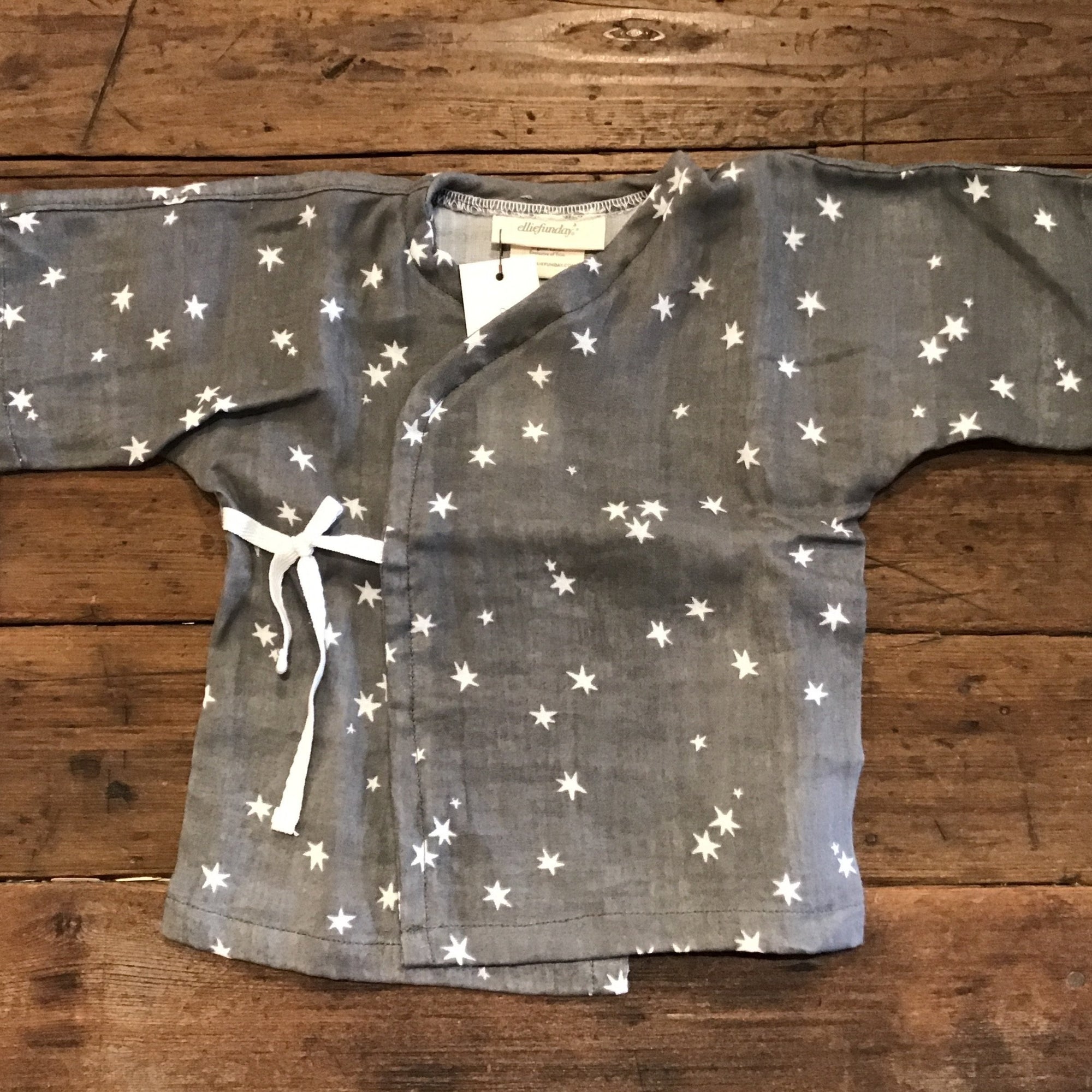 grey kimono with white stars